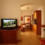Apartment Szerencsemak Panzio Kehidakustany