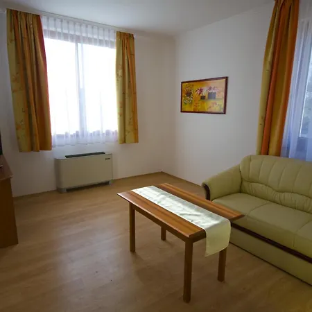 Apartament Szerencsemak Panzio