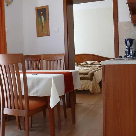 Szerencsemak Panzio Apartament Kehidakustány