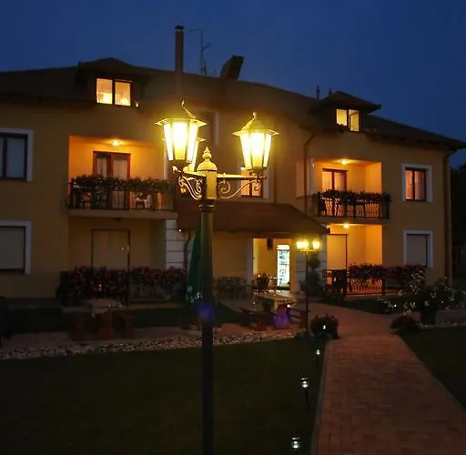 Szerencsemák Panzió Kehidakustány